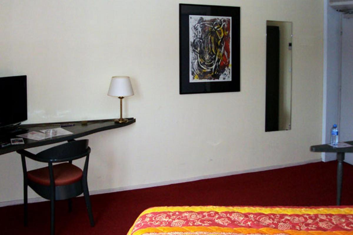 Hotel Les Colonnes Strasbourg Zenith Eckbolsheim Zewnętrze zdjęcie