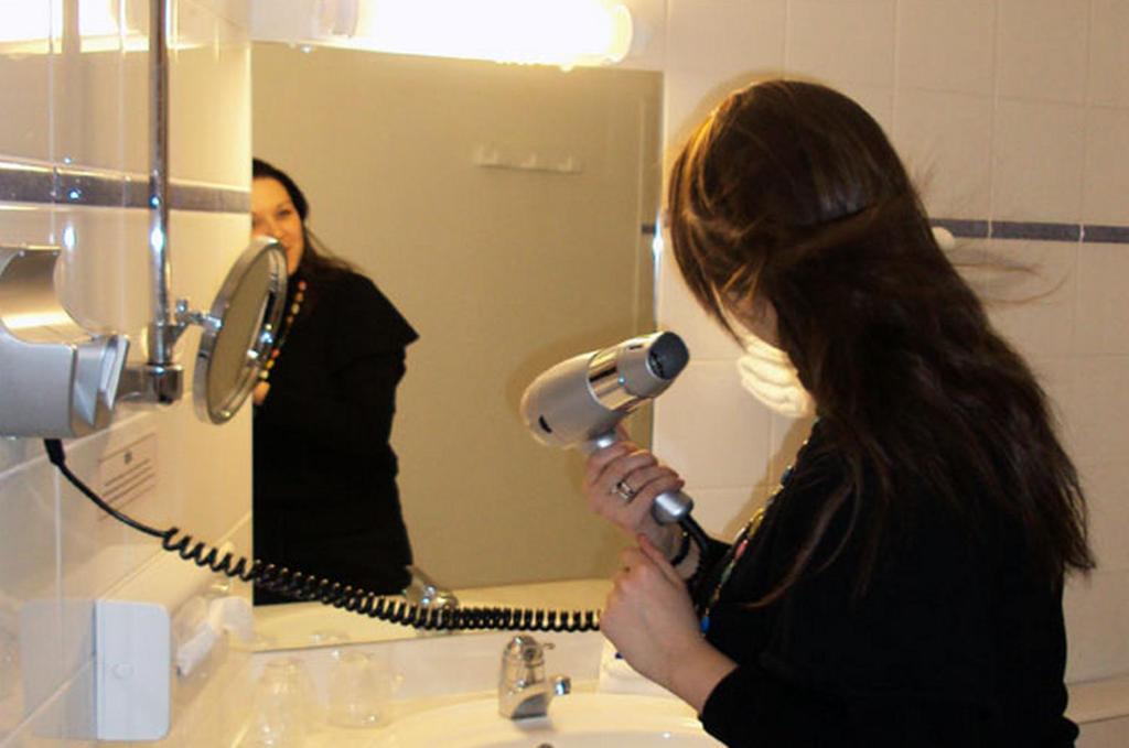 Hotel Les Colonnes Strasbourg Zenith Eckbolsheim Pokój zdjęcie